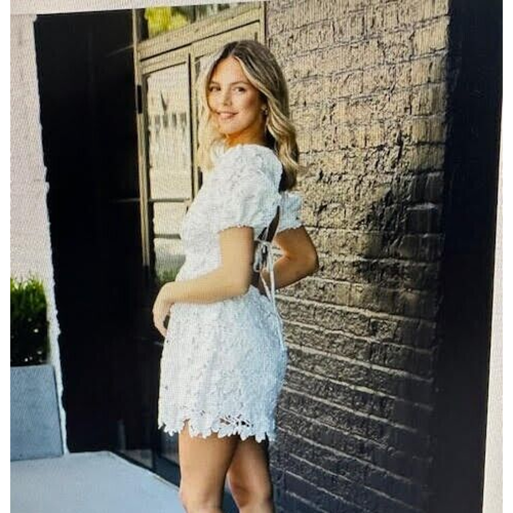 Grace White Lace Mini Dress Size S Puff Sleeve V-Neck Open Back Boho Cottage - Picture 3 of 12
